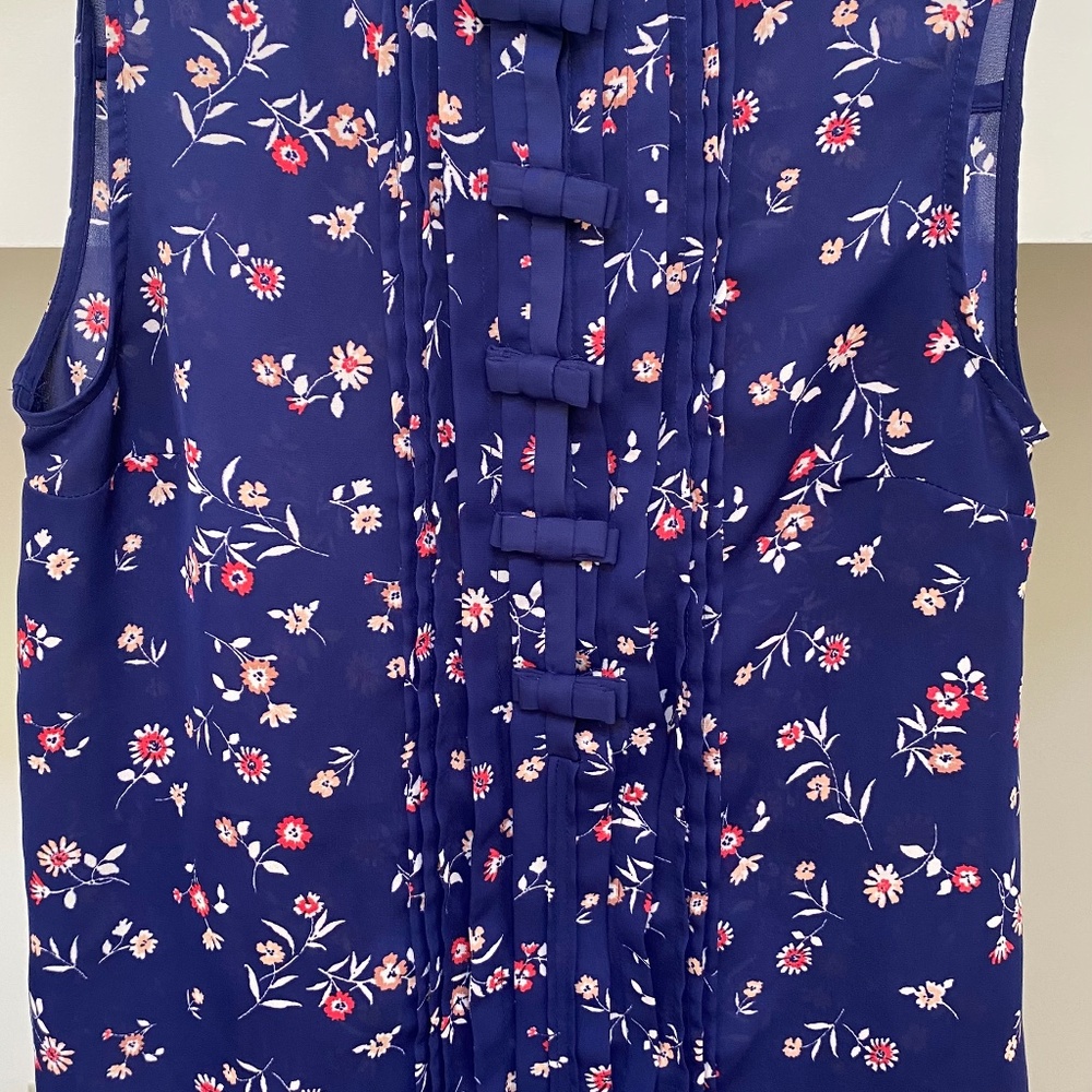 Lauren Conrad sleeveless blouse with bows